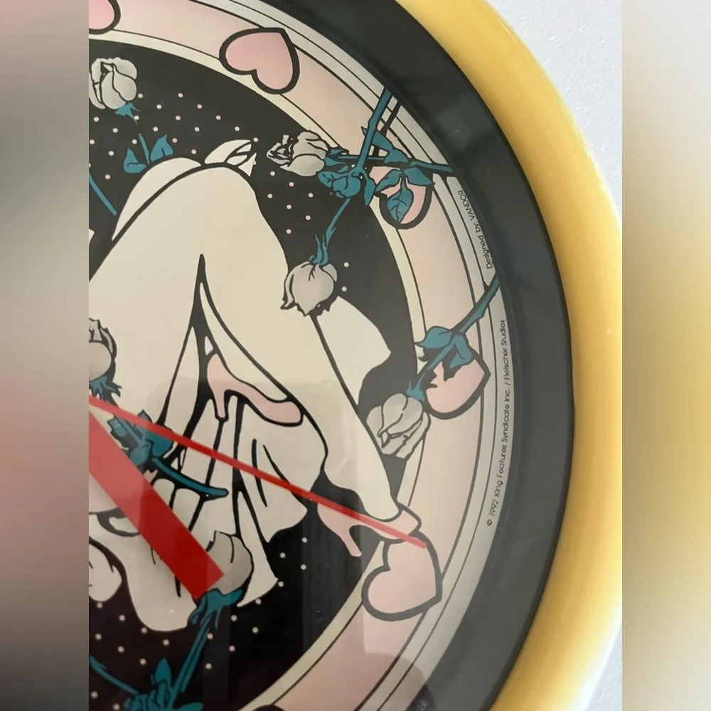 Vintage 1992 fleisher studios Betty Boop wall clock 10'' designed by Vandor